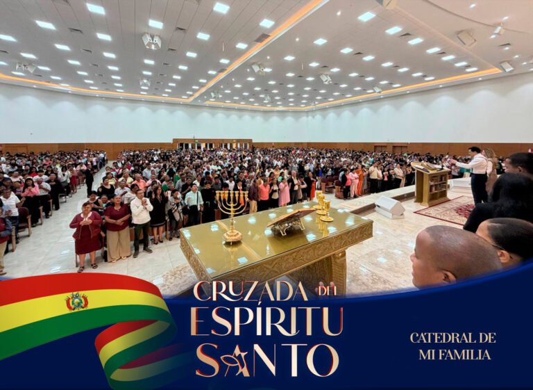 Miles de Bolivianos participaron de la Cruzada del Espíritu Santo en Santa Cruz, Bolivia